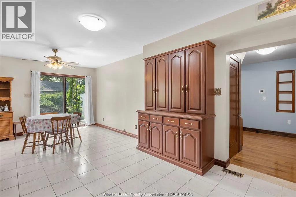 277 Villaire AVENUE