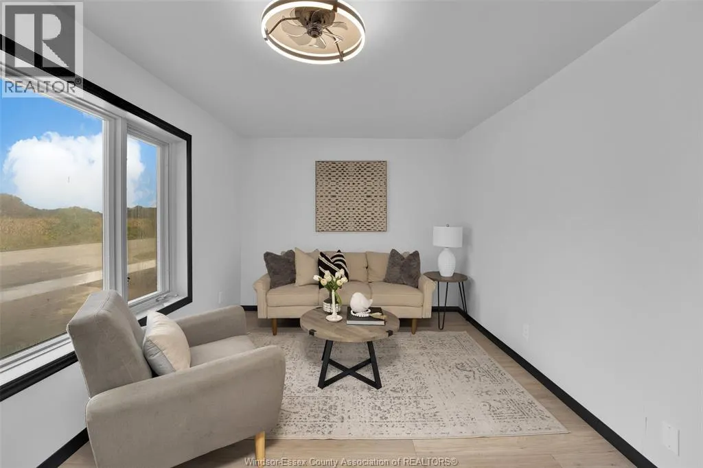 950 COMBER Sideroad