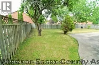 586 DRESDEN PLACE