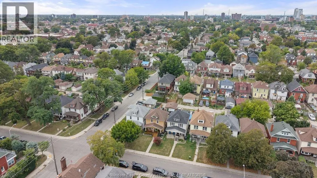 785 Moy Ave.