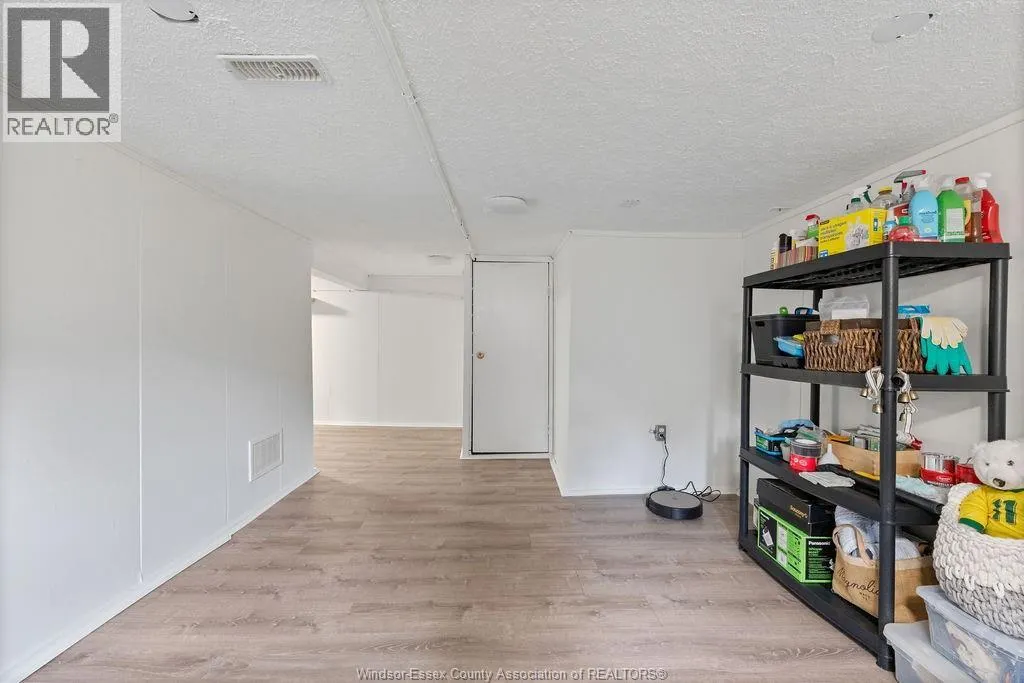 785 Moy Ave.