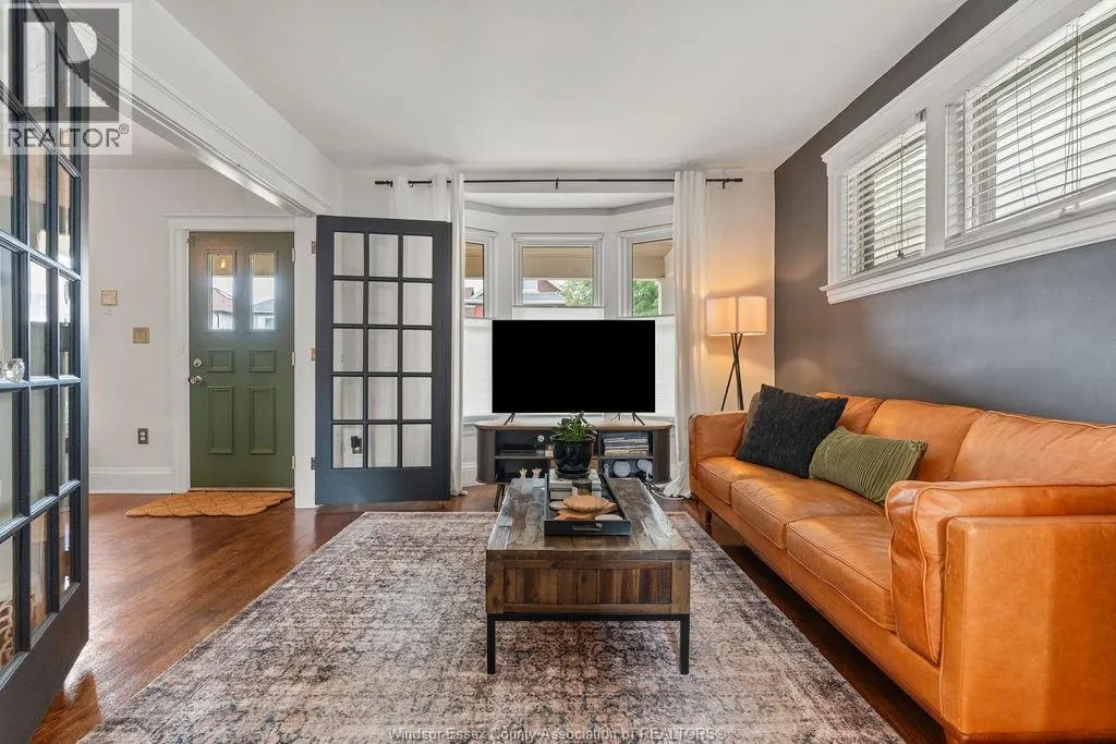 785 Moy Ave.