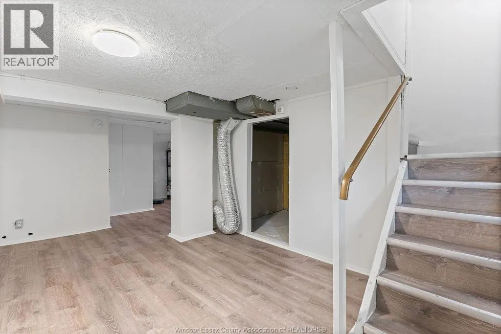 785 Moy Ave.