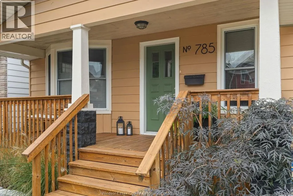 785 Moy Ave.