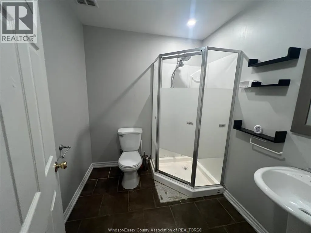 1890 SHEPHERD STREET Unit# LOWER
