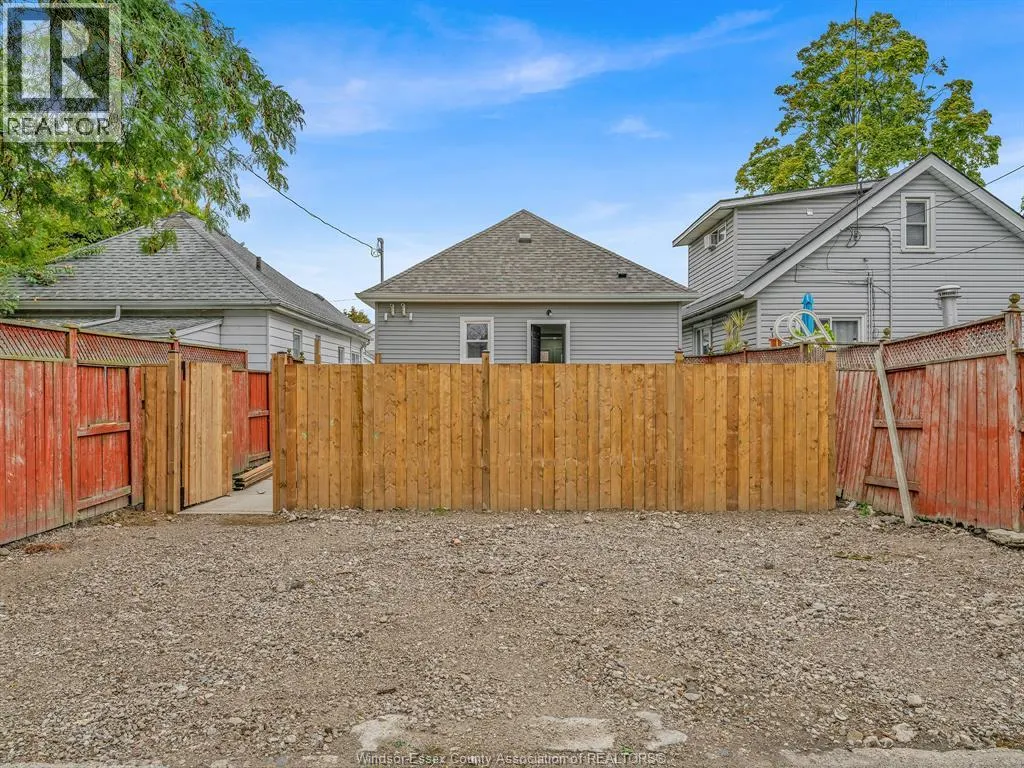 432 MCKAY AVENUE
