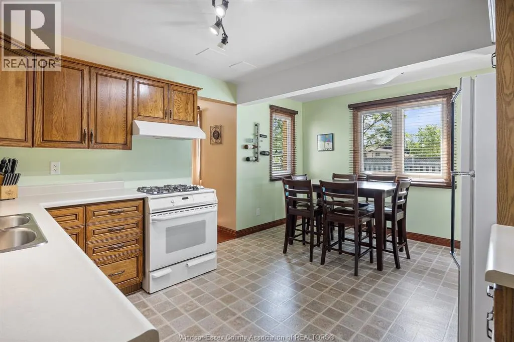 595 BRUNELLE