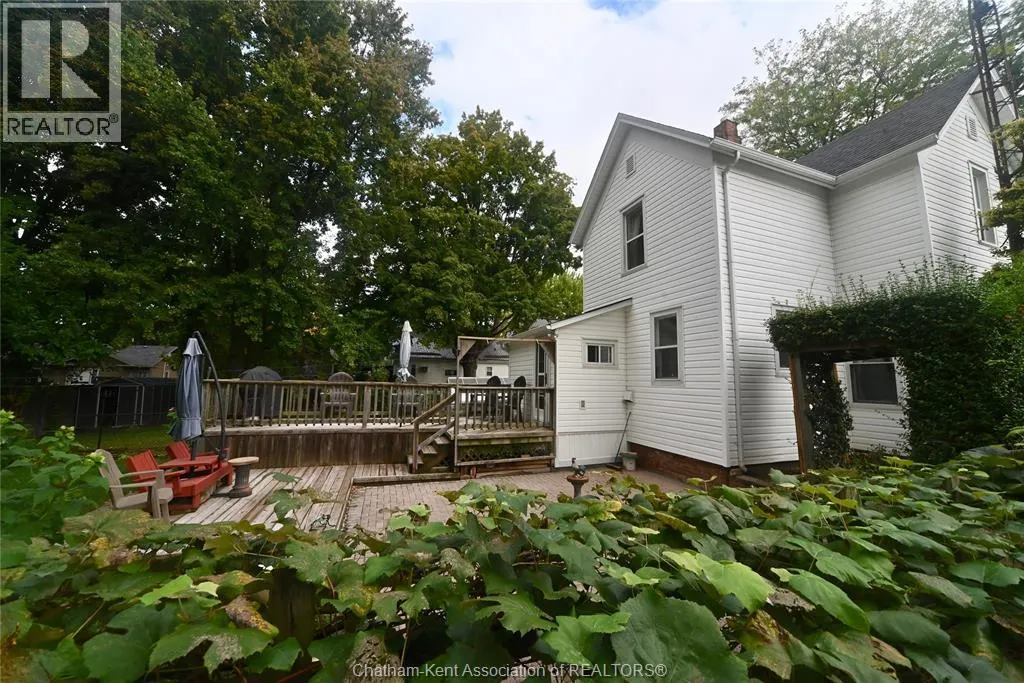 51 Erie STREET South