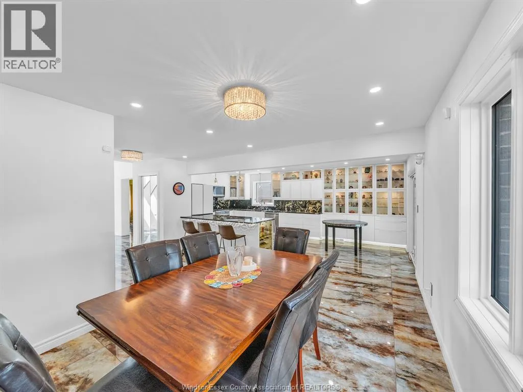 1098 STONEYBROOK CRESCENT