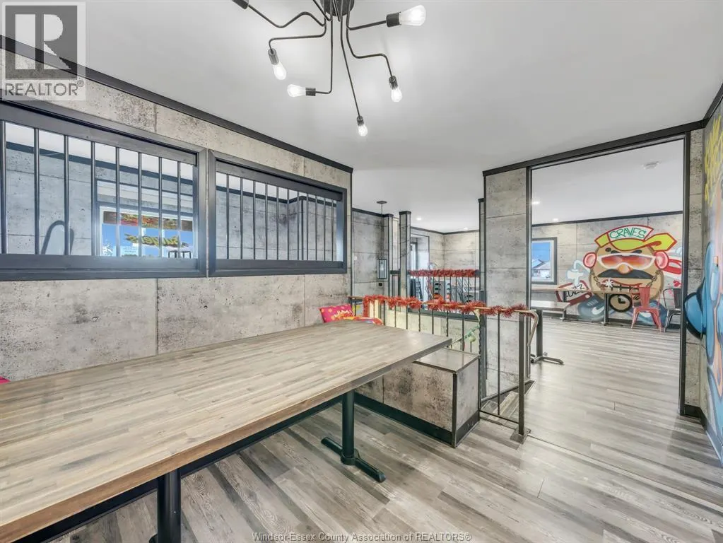 581 BROADWAY