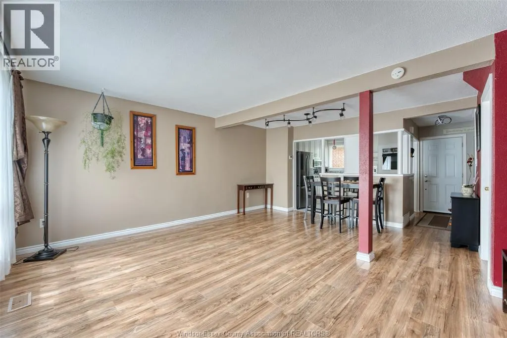 5561 EMPRESS Unit# 58
