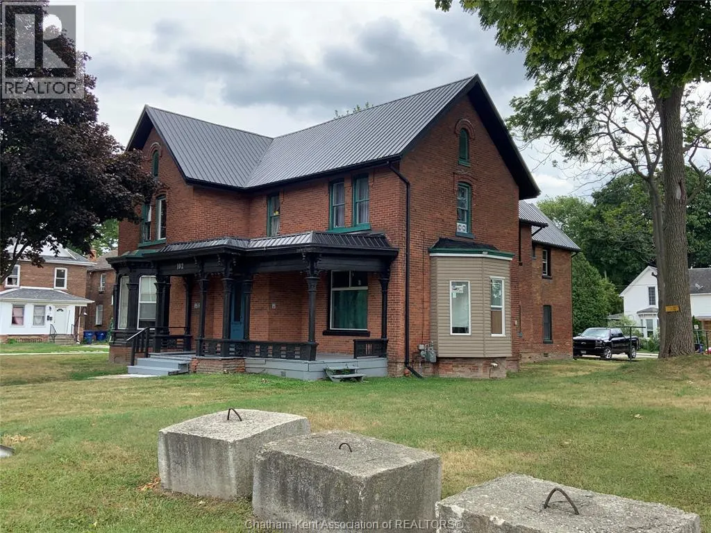 102 Wellington STREET East