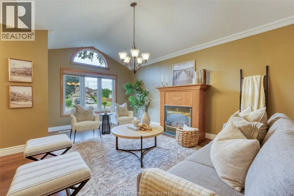 208 RAMBLEWOOD DRIVE
