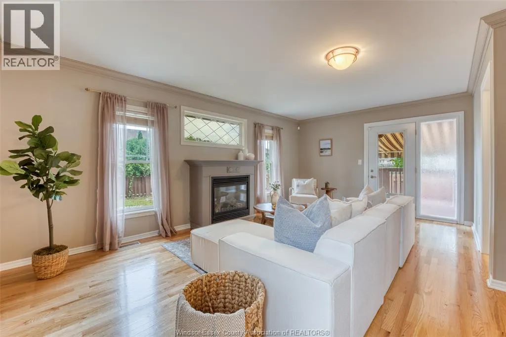 208 RAMBLEWOOD DRIVE