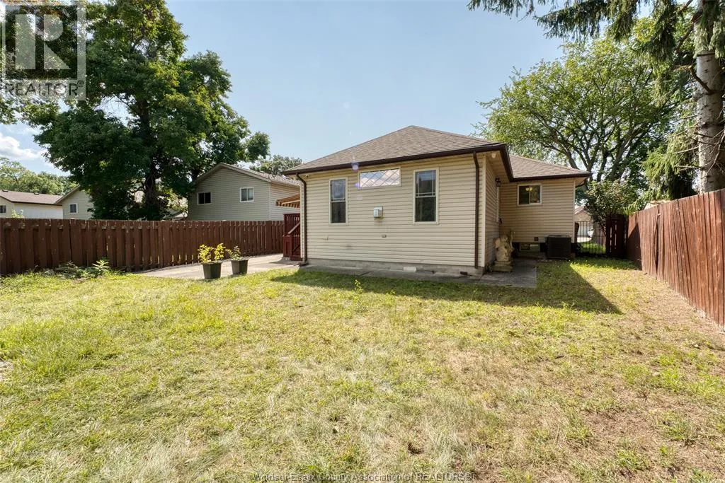 208 RAMBLEWOOD DRIVE