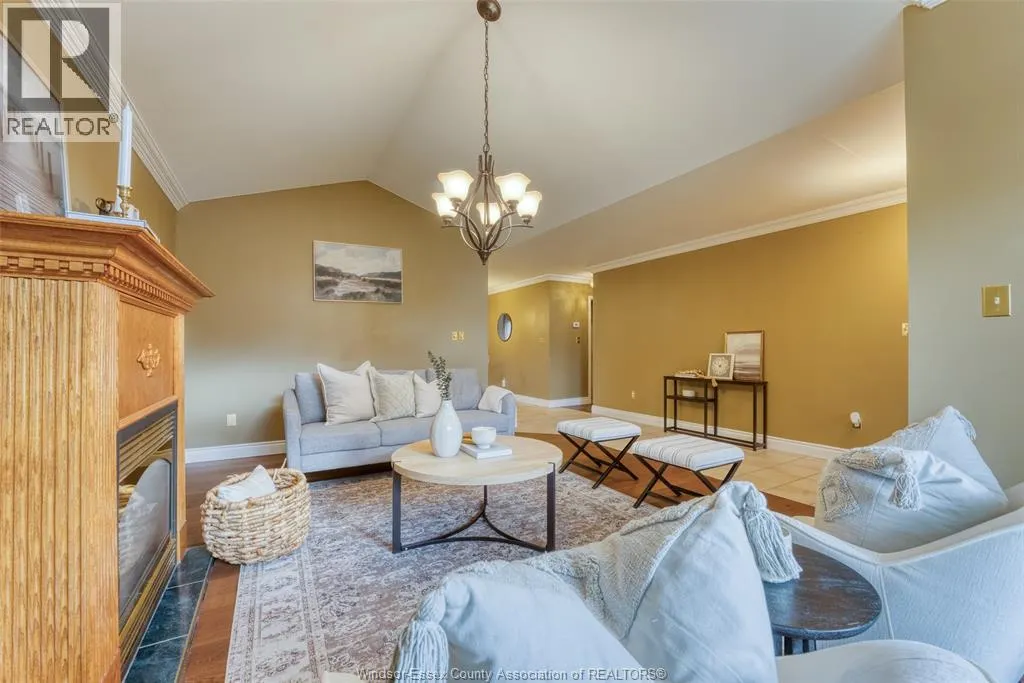 208 RAMBLEWOOD DRIVE