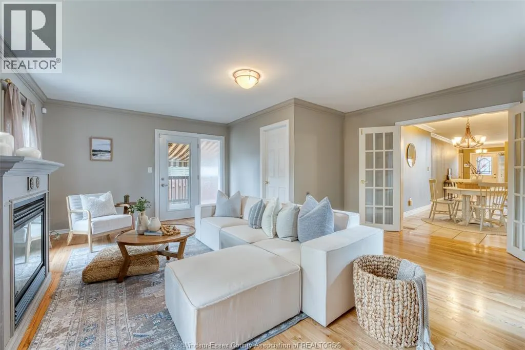 208 RAMBLEWOOD DRIVE