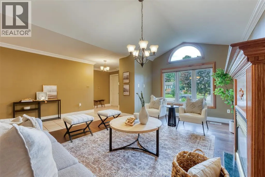 208 RAMBLEWOOD DRIVE