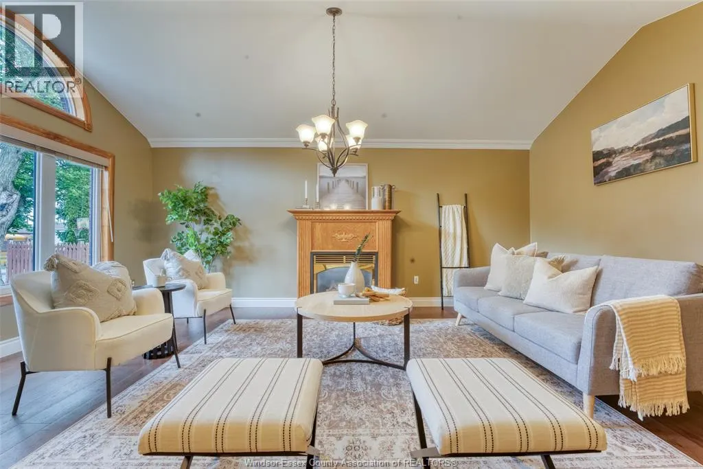 208 RAMBLEWOOD DRIVE