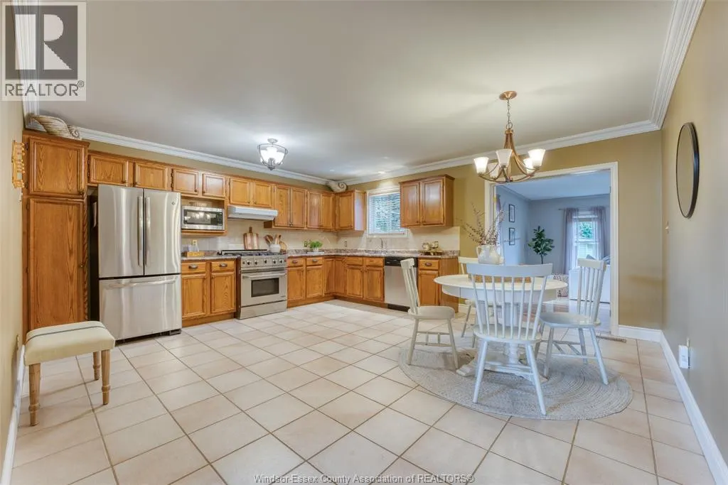 208 RAMBLEWOOD DRIVE