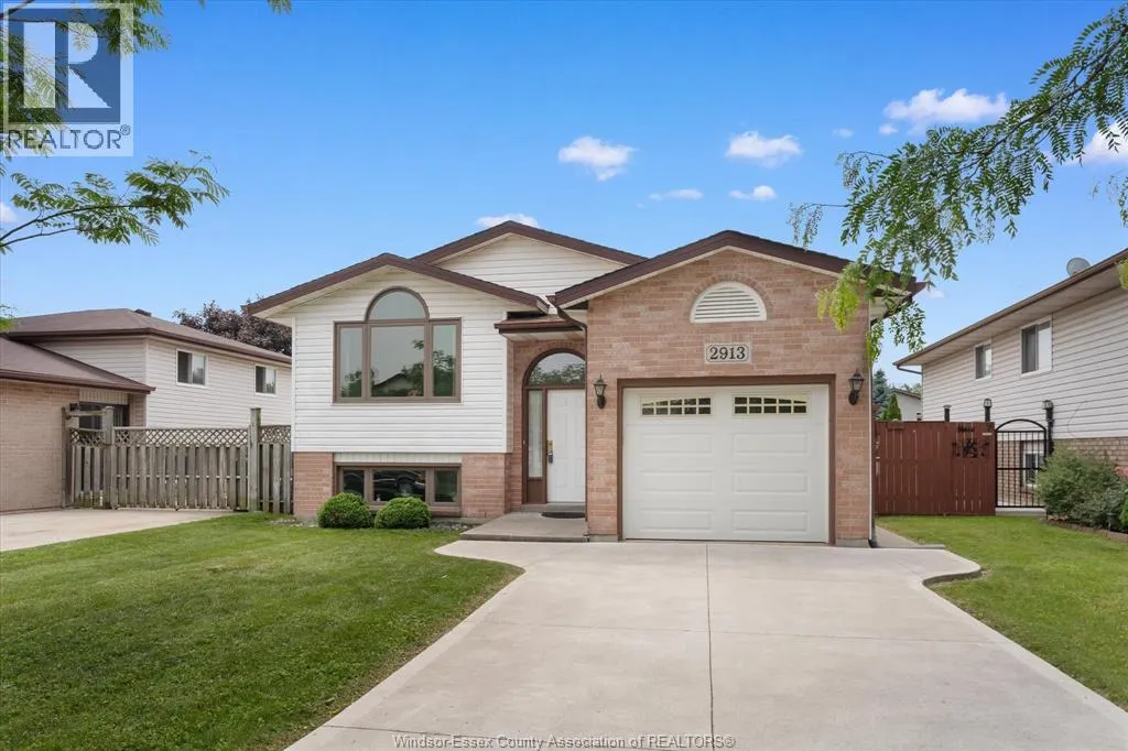 2913 ROBILLARD CRES
