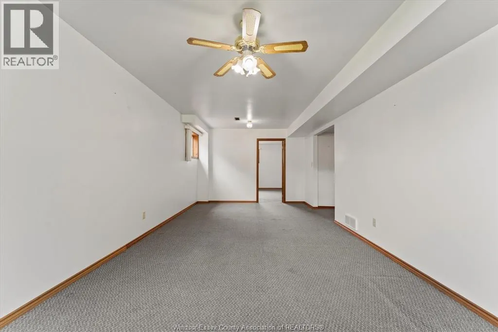 2913 ROBILLARD CRES