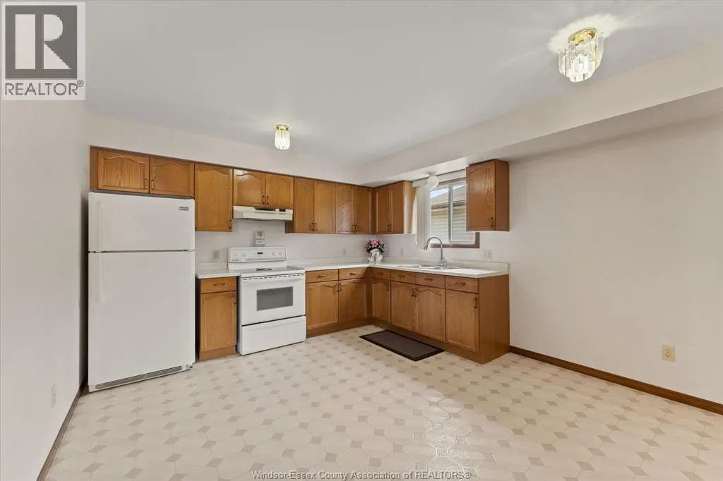 2913 ROBILLARD CRES