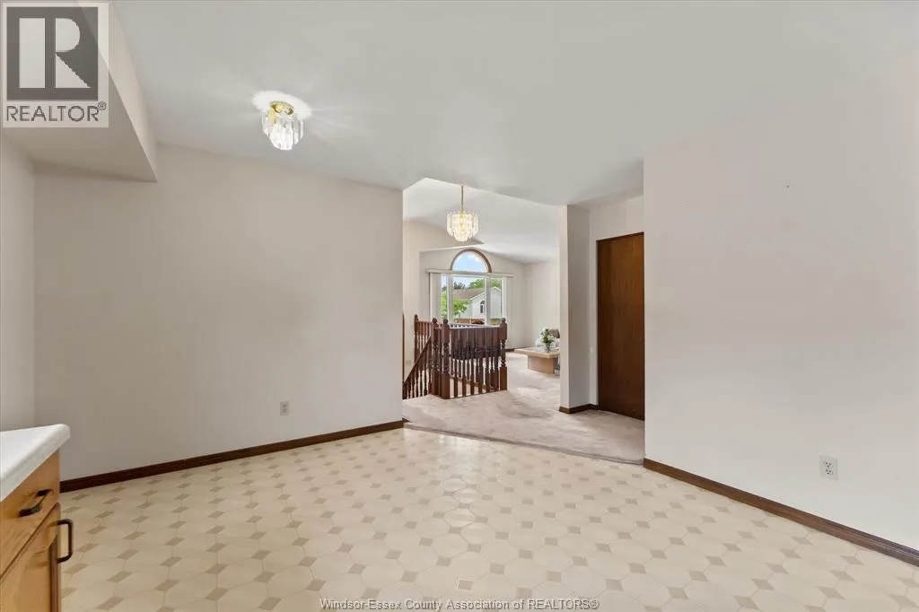 2913 ROBILLARD CRES