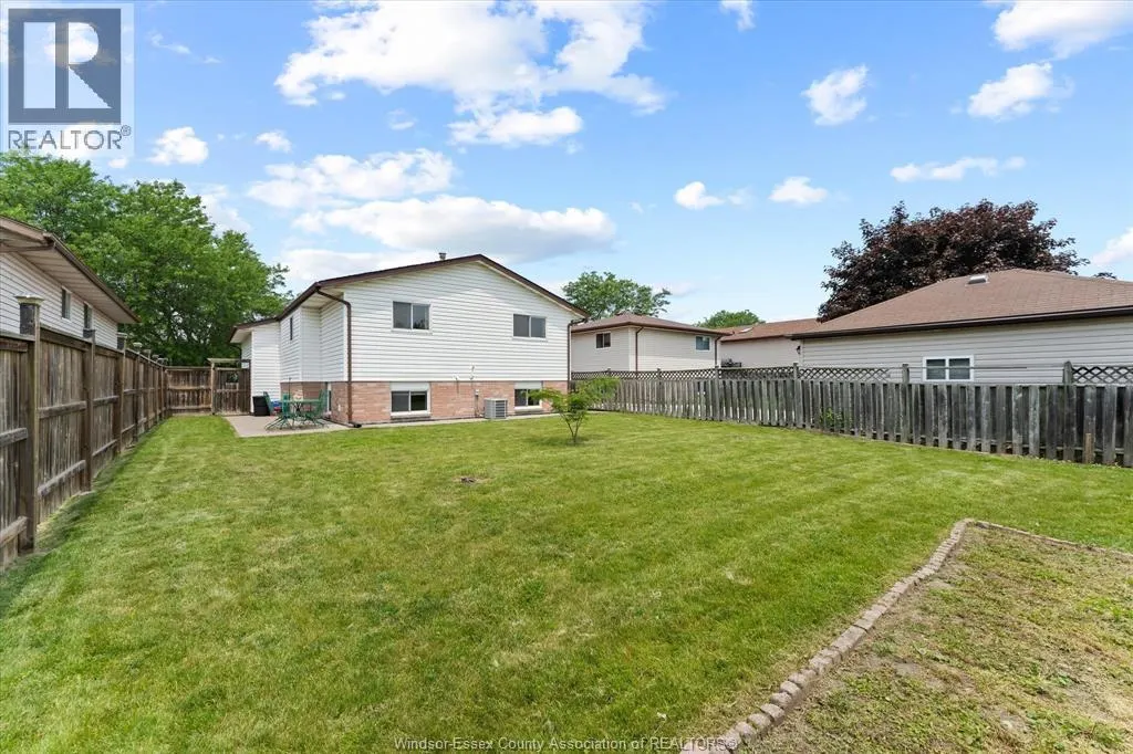 2913 ROBILLARD CRES