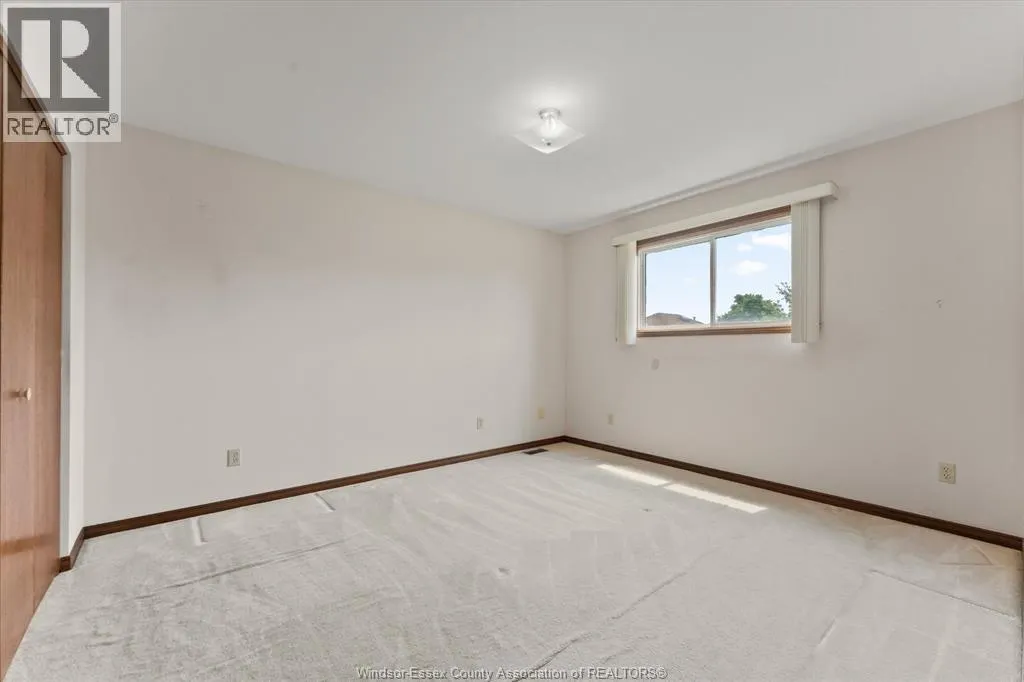 2913 ROBILLARD CRES