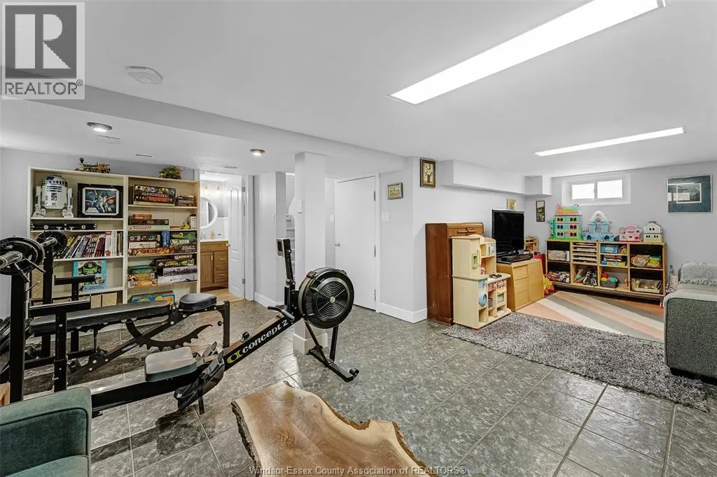 3919 RODD PLACE
