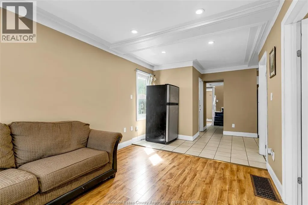 733 RANDOLPH