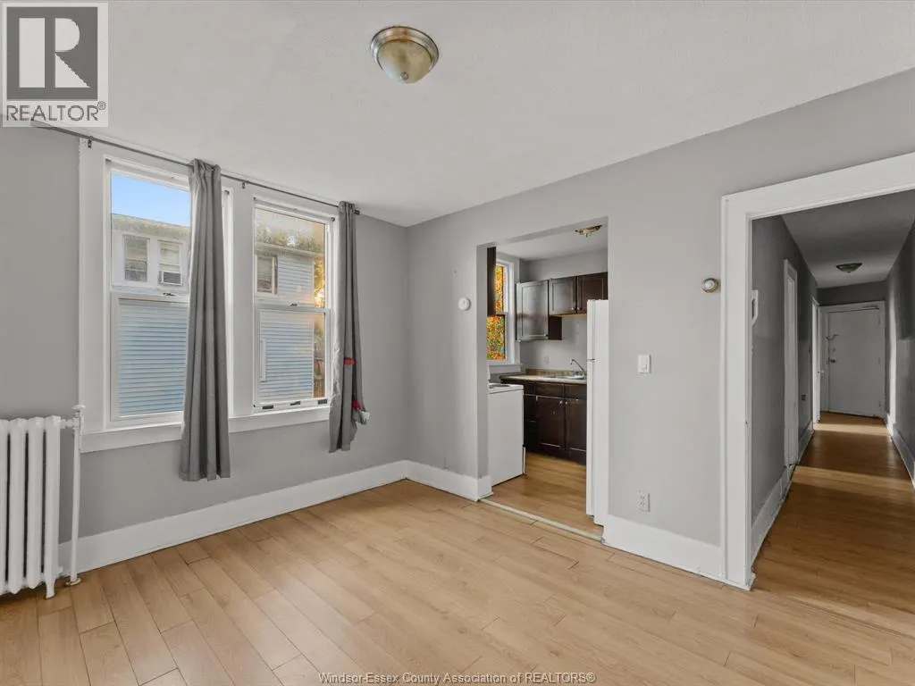 1139 RIVERSIDE DRIVE East