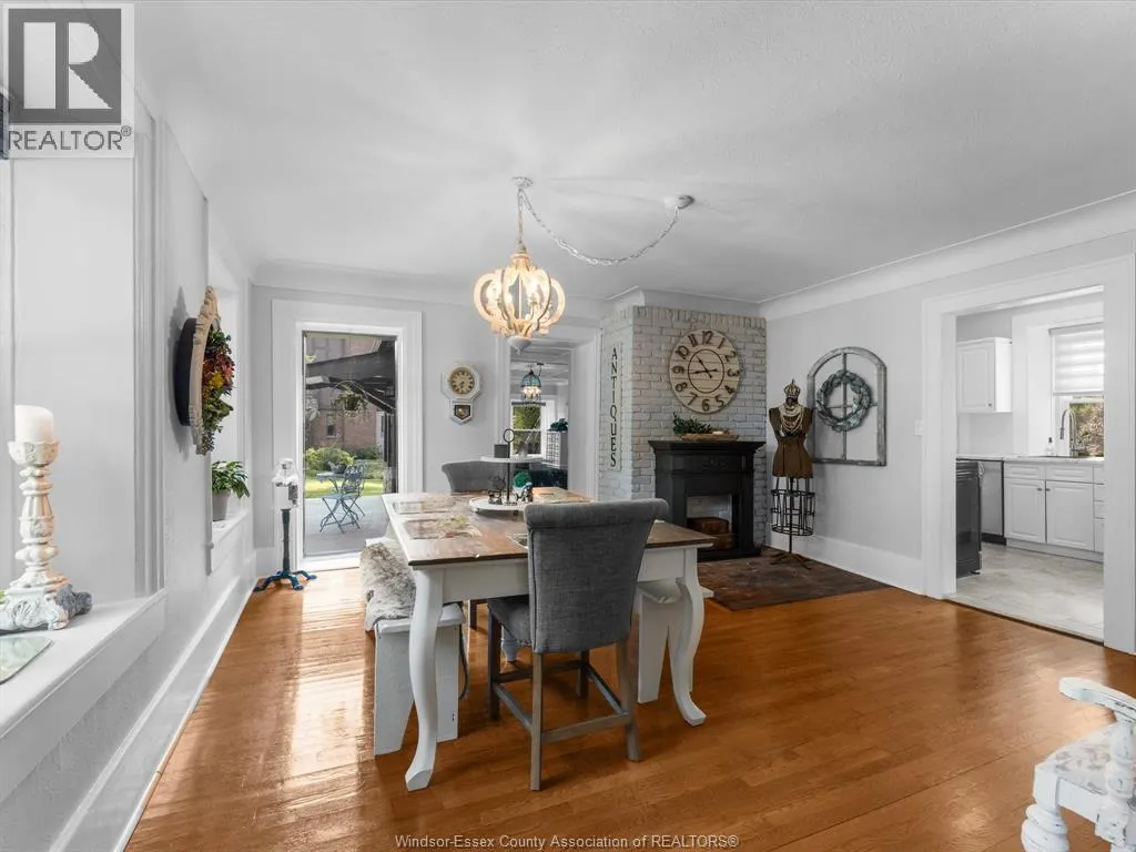 1203 Seacliff DRIVE