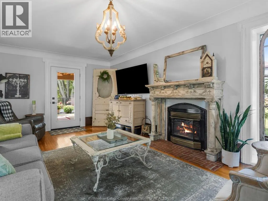 1203 Seacliff DRIVE