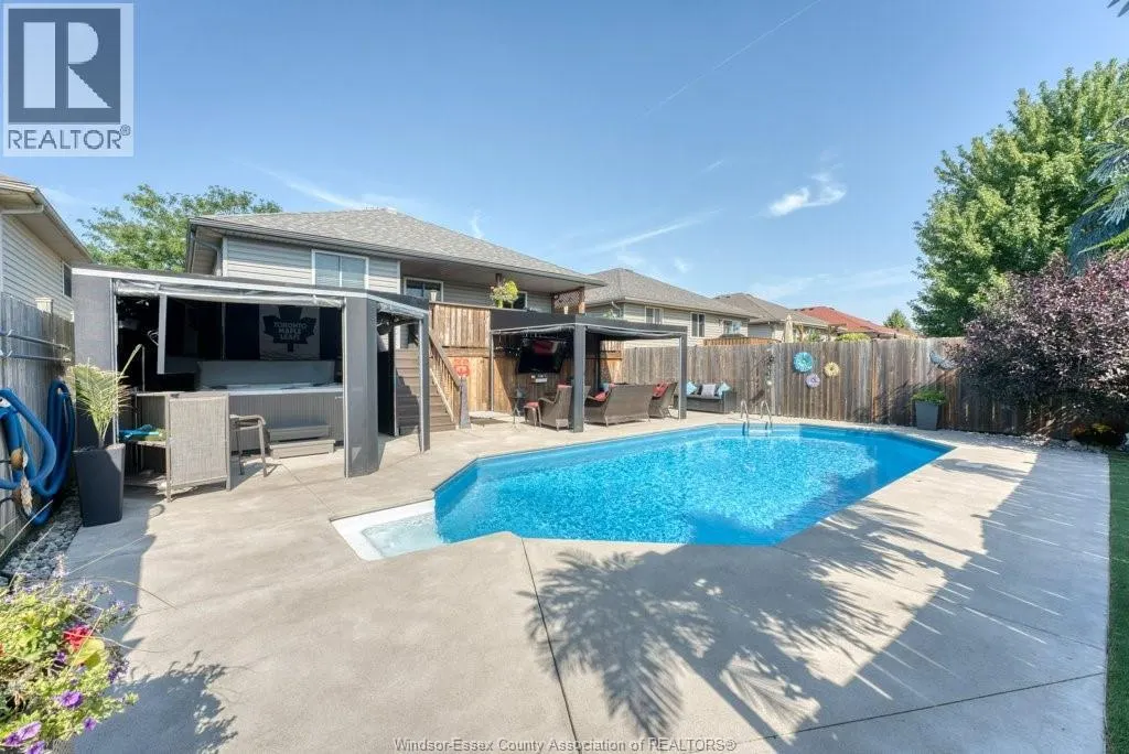 2384 RADCLIFF AVENUE