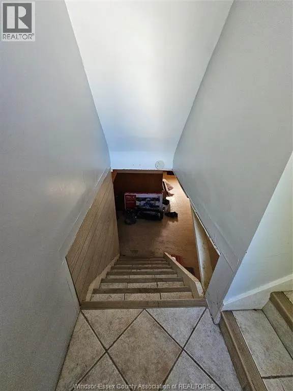 1040 KENNEDY DRIVE West