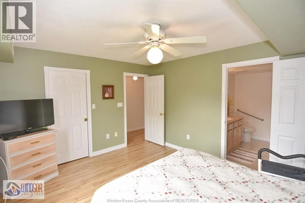 320 VILLAGE GROVE Unit# 206