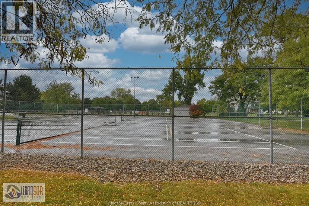 320 VILLAGE GROVE Unit# 206