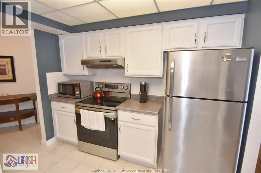 320 VILLAGE GROVE Unit# 206