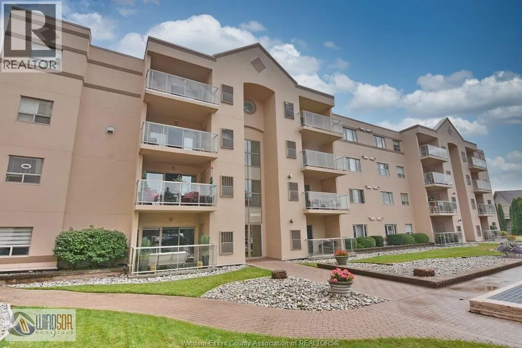 320 VILLAGE GROVE Unit# 206