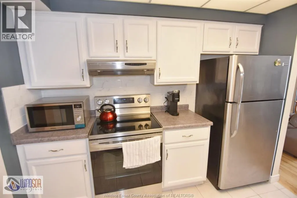 320 VILLAGE GROVE Unit# 206