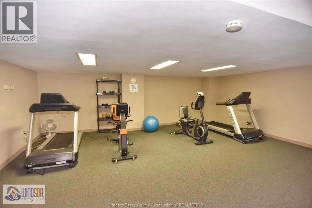 320 VILLAGE GROVE Unit# 206