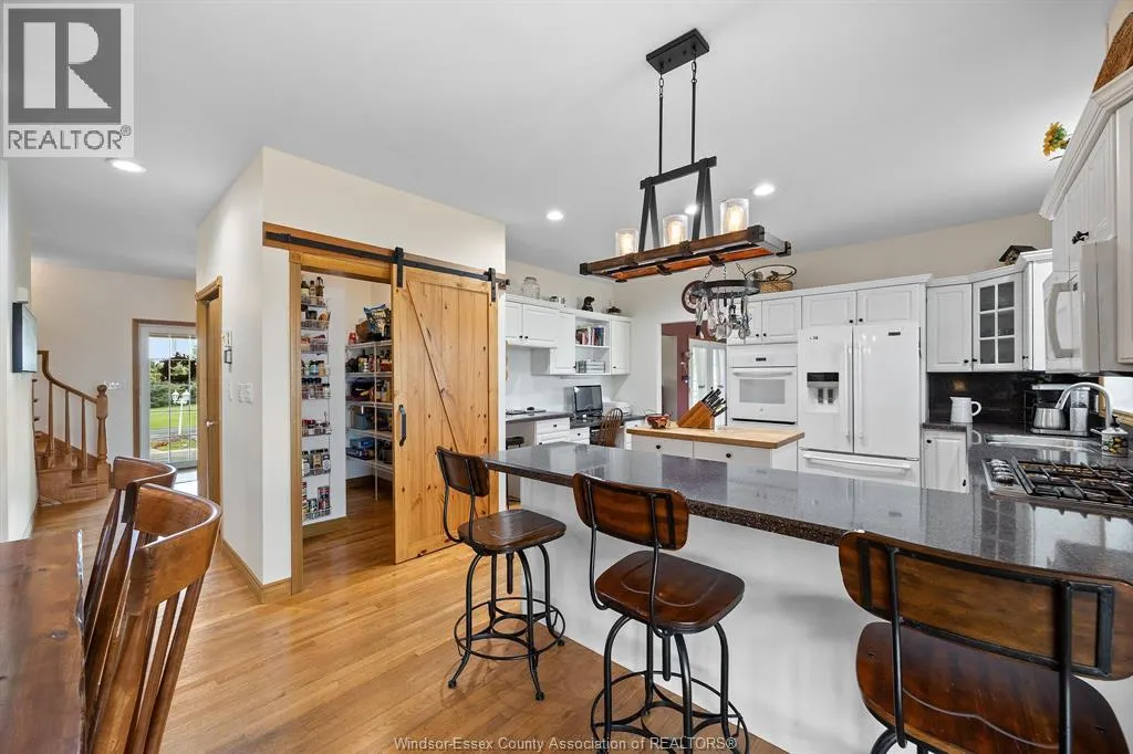 1864 LAKESHORE RD 123