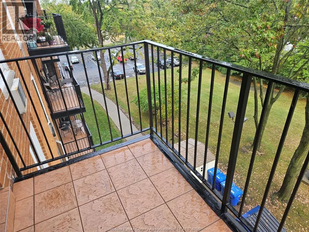 6624 THORNBERRY Unit# 207