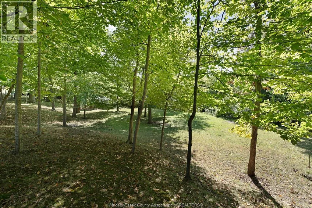 22 TWO CREEKS LANE