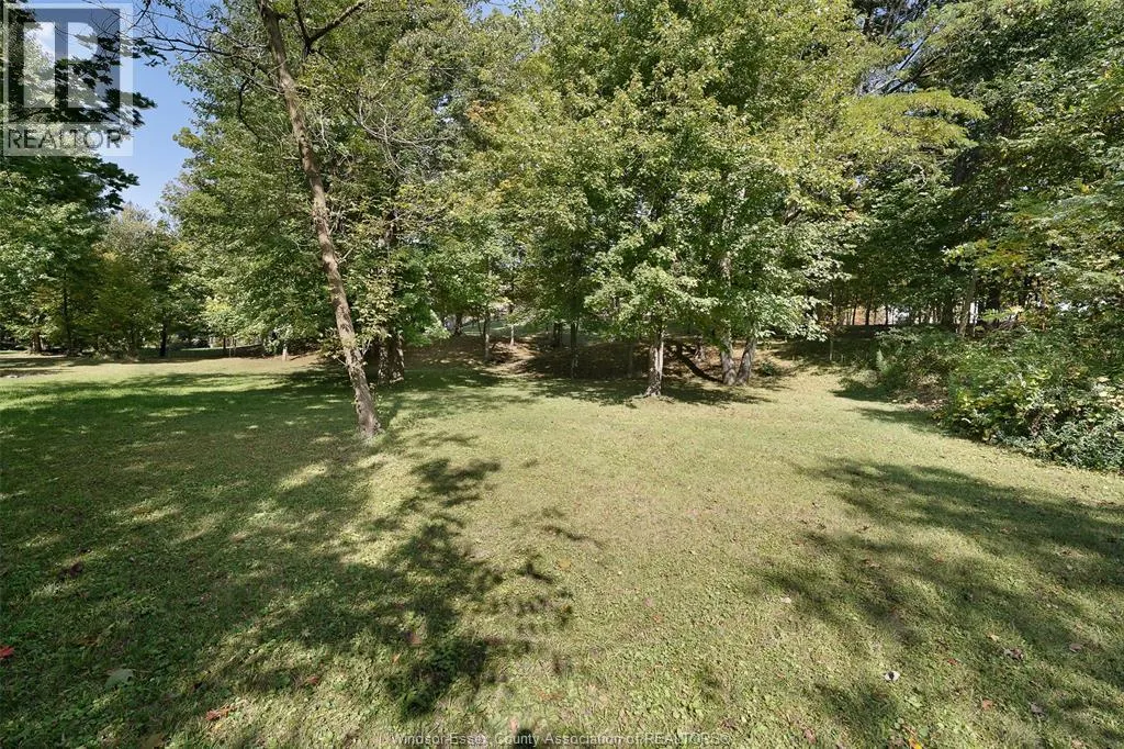 22 TWO CREEKS LANE