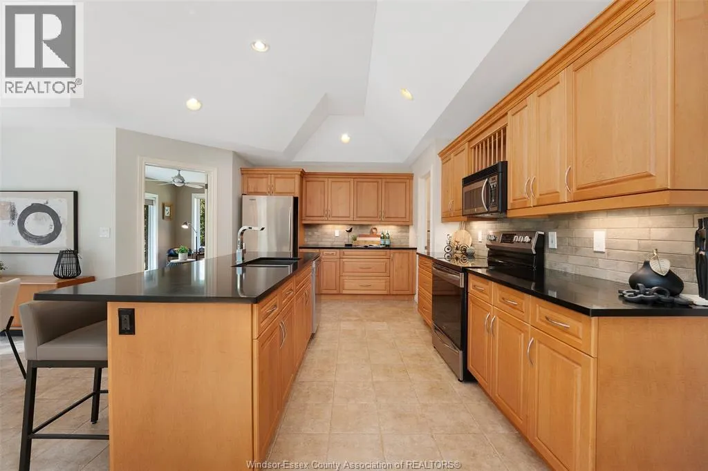 22 TWO CREEKS LANE