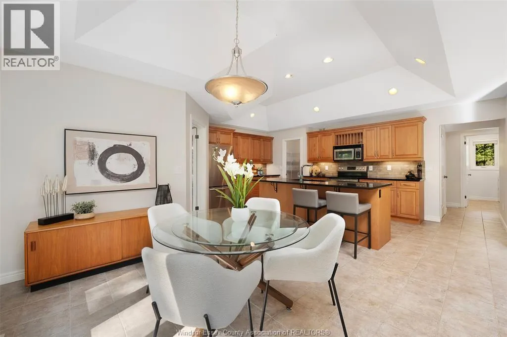 22 TWO CREEKS LANE