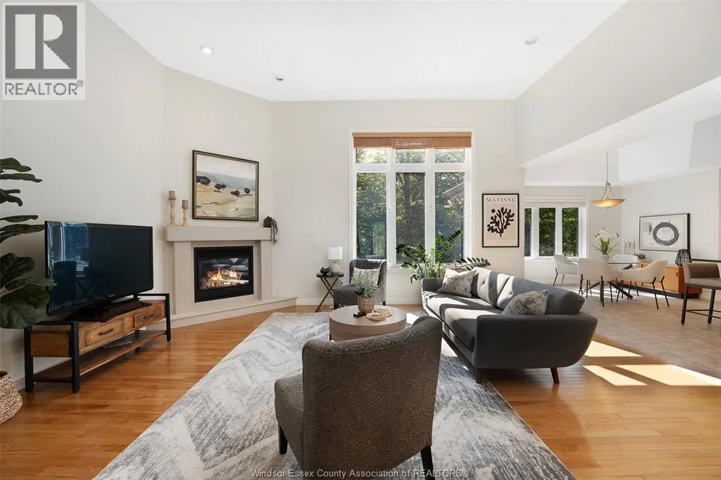 22 TWO CREEKS LANE